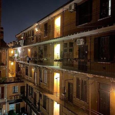 Appartement De Sura - La Terrazza Sul Naviglio à Milan Extérieur photo